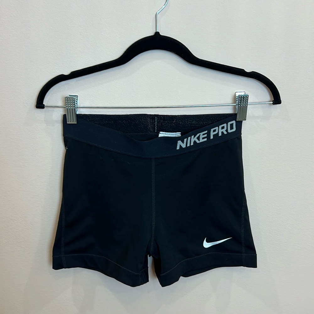 NIKE PRO [M] Women’s 3.0″ COMPRESSION SHORTS-Black